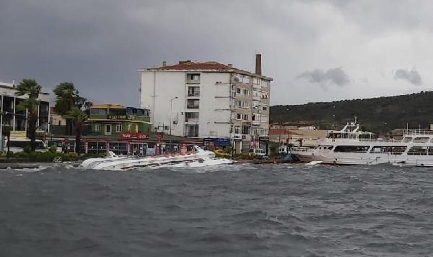 Ege'de fırtına dehşeti! 20 tekne battı