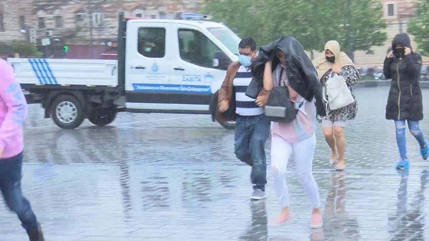 İstanbul, İzmir ve Balıkesir'de yollar göle döndü onlarca tekne battı!