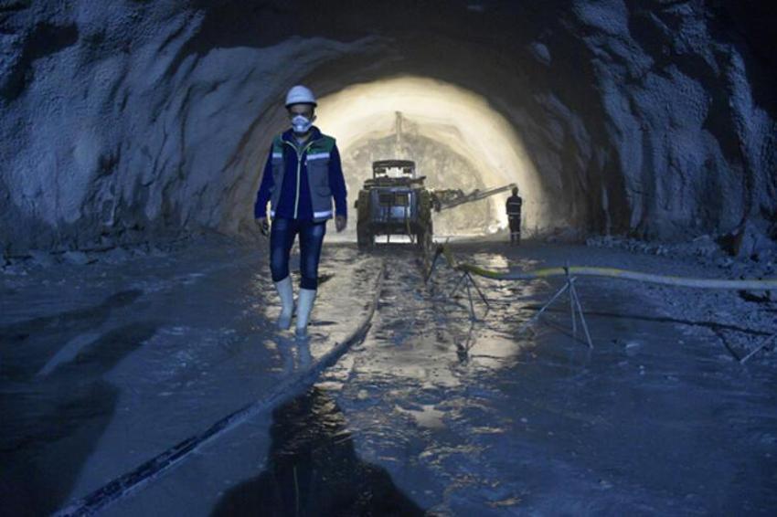 İki il arası yol süresi 40 dakikaya düşüyor! Yeni Zigana Tüneli...