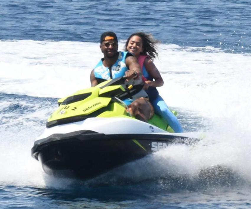 Ryan Donk ve Jose Sosa Bodrum'da! 7 bin 500 TL'lik locada keyif...