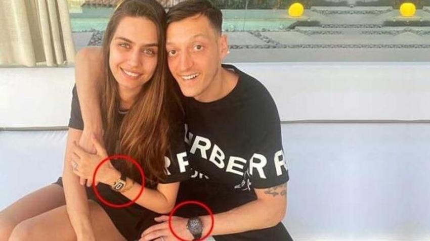Amine Gülşe ve Mesut Özil'in saatleri 20 ev değerinde!