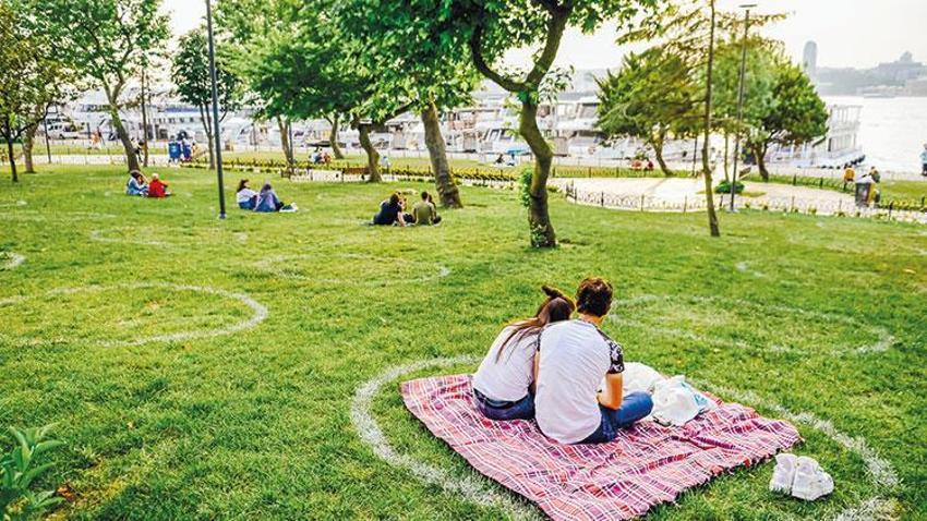 Hafta sonu-hafta içi sokağa çıkma yasaklarıyla ilgili son dakika açıklaması! Ve belli oldu! Restoranlar, kafeler, spor salonları açılıyor! Maskesiz dönem başlıyor
