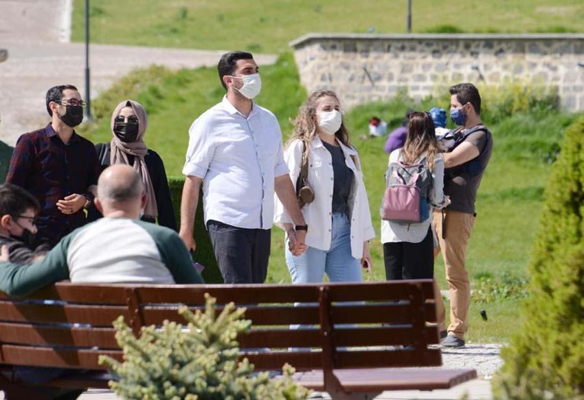 Hafta sonu hafta içi sokağa çıkma yasağı cumartesi ve pazar ile ilgili yeni gelişme! Ve açıklandı, liste belli oldu…