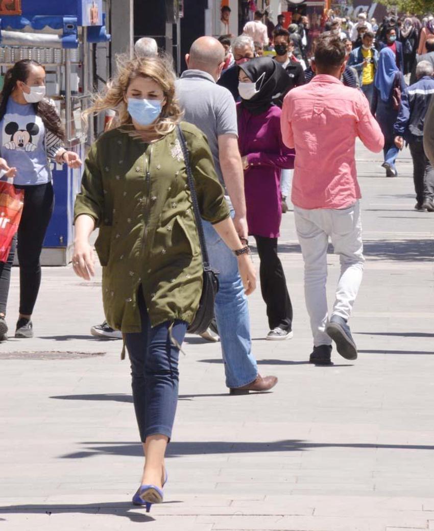 Hafta sonu hafta içi sokağa çıkma yasağı cumartesi ve pazar ile ilgili yeni gelişme! Ve açıklandı, liste belli oldu…