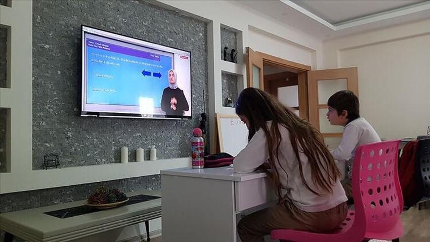 Hafta içi-hafta sonu sokağa çıkma yasaklarıyla ilgili son dakika açıklaması! Restoranlar, kafeler açılıyor! Saat 24.00 kadar...