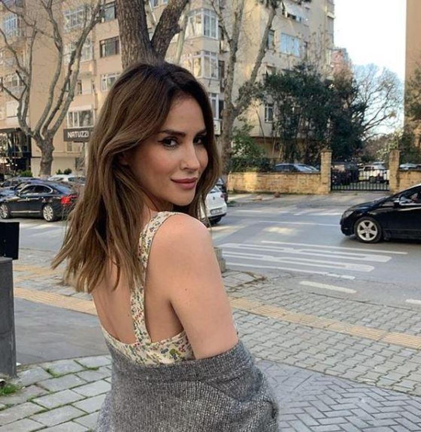 Aynur Aydın: 16 yaşımdan beri erkeklerin ilgisini çekiyorum