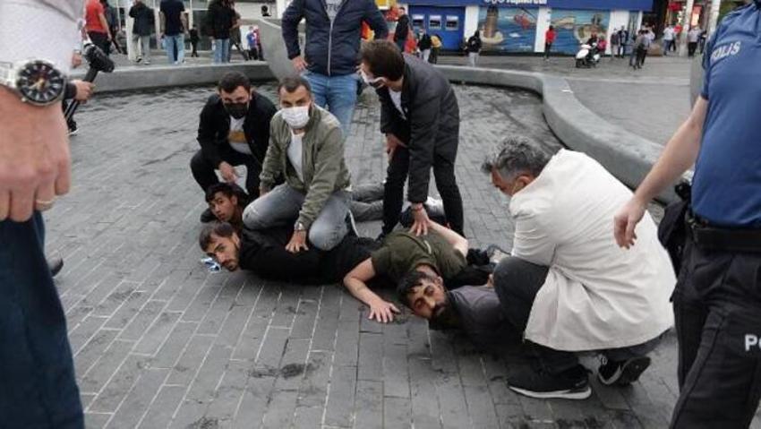 Taksim'de kemerli, tekme ve yumruklu kavga!