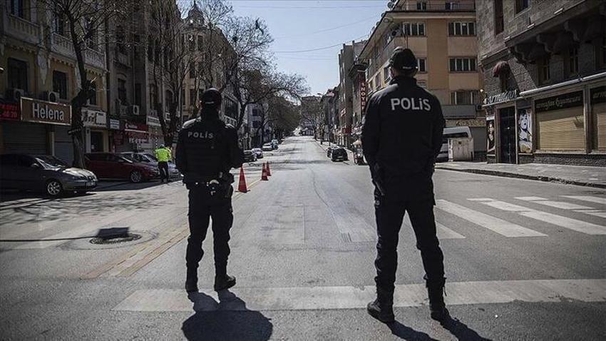 Hafta sonu hafta içi sokağa çıkma yasaklarıyla ilgili son dakika açıklaması! Kafeler, restoranlar, spor salonları açılıyor! Saatler belli oldu! Cumartesi ve pazar günü...