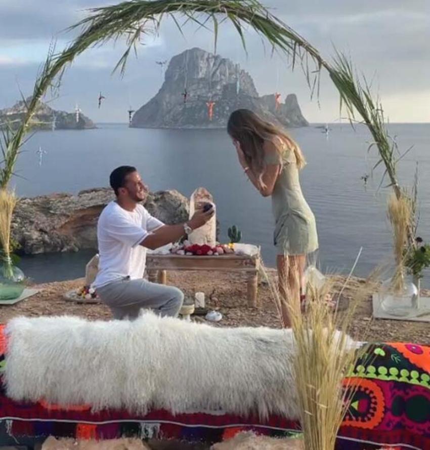 Şeyma Subaşı'ya romantik evlilik teklifi!