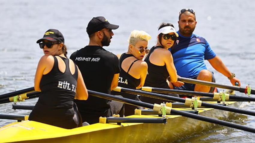 Şarkıcı Pamela, Meriç Nehri'nde kürek çekti