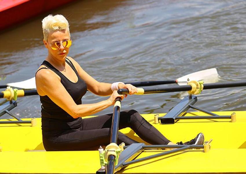 Şarkıcı Pamela, Meriç Nehri'nde kürek çekti