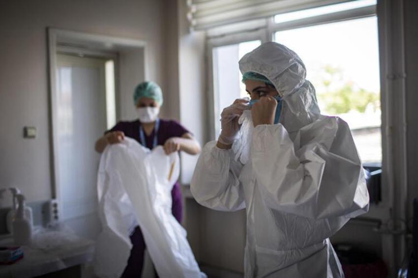 Hafta içi hafta sonu sokağa çıkma yasaklarıyla ilgili flaş gelişme! Saatler değişiyor... Yeni yasaklar geliyor... Sonbahara kadar