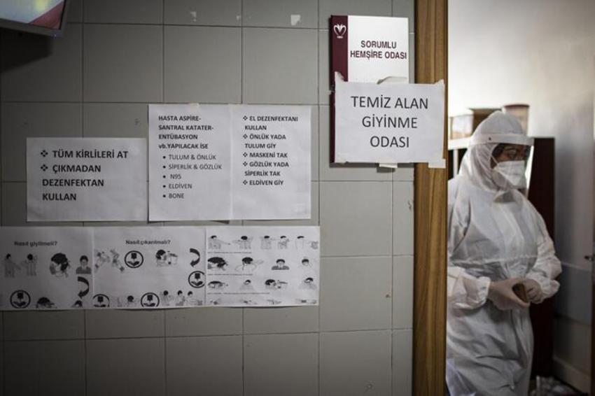 Hafta içi hafta sonu sokağa çıkma yasaklarıyla ilgili flaş gelişme! Saatler değişiyor... Yeni yasaklar geliyor... Sonbahara kadar