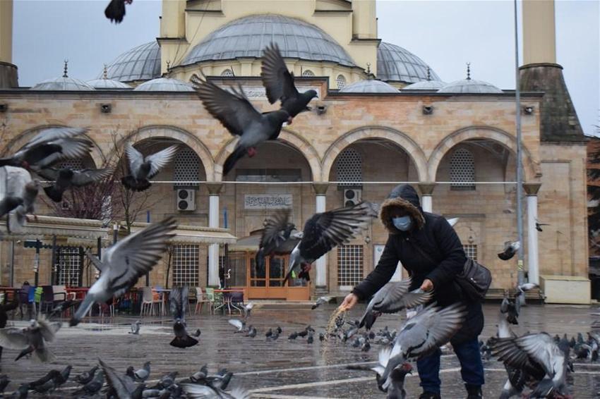 Hafta içi hafta sonu sokağa çıkma yasaklarıyla ilgili flaş gelişme! Saatler değişiyor... Yeni yasaklar geliyor... Sonbahara kadar