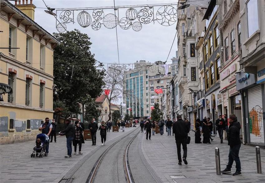 Hafta içi hafta sonu sokağa çıkma yasaklarıyla ilgili flaş gelişme! Saatler değişiyor... Yeni yasaklar geliyor... Sonbahara kadar