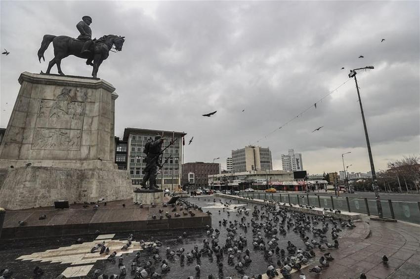 Hafta içi hafta sonu sokağa çıkma yasaklarıyla ilgili flaş gelişme! Saatler değişiyor... Yeni yasaklar geliyor... Sonbahara kadar