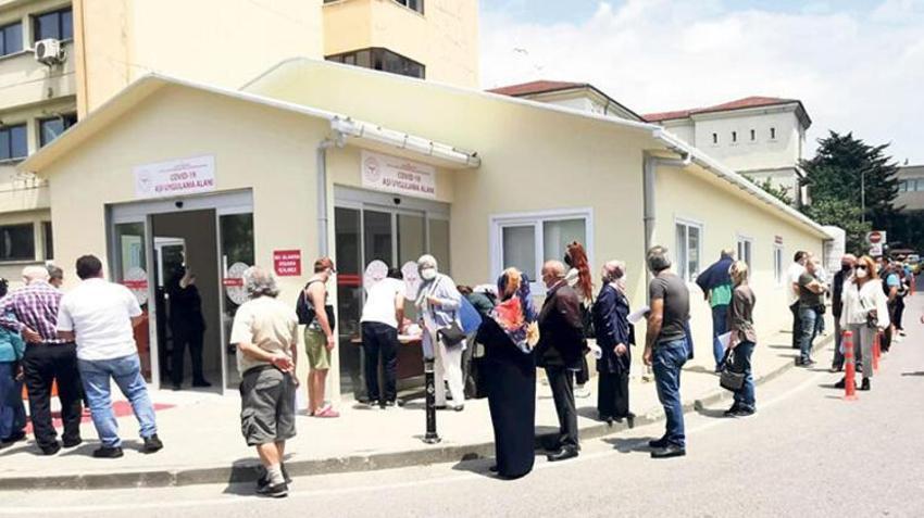 Vazgeçip aşı olmadan gidiyorlar! 'Neden aşılar burada duruyor?'