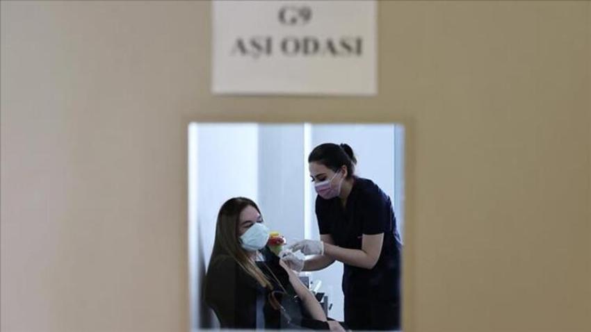 Vazgeçip aşı olmadan gidiyorlar! 'Neden aşılar burada duruyor?'