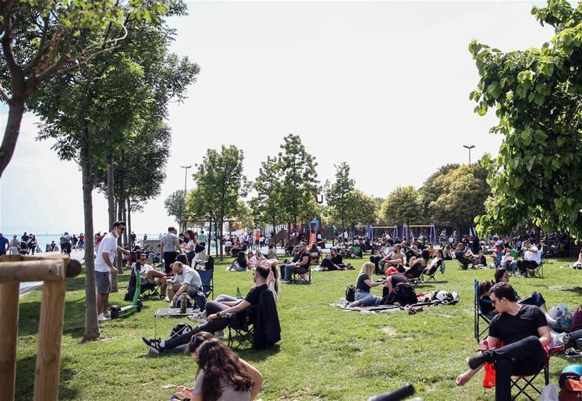 Hafta sonu hafta içi sokağa çıkma yasaklarıyla ilgili son dakika açıklaması! Bugün belli olacak! Saatler ve pazar günü yasağı...