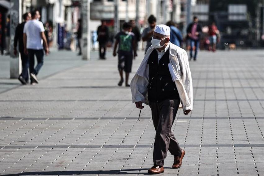 Hafta sonu hafta içi sokağa çıkma yasaklarıyla ilgili son dakika açıklaması! Bugün belli olacak! Saatler ve pazar günü yasağı...