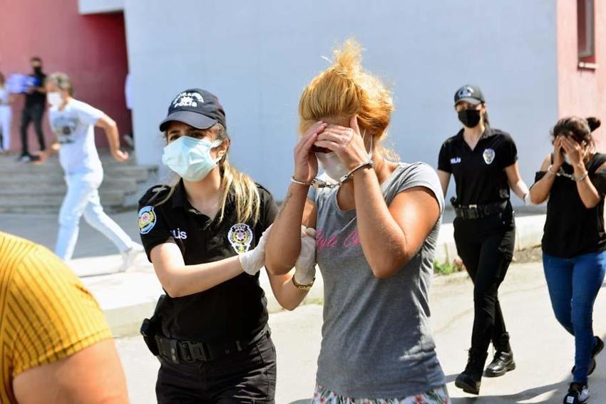 Yol kenarında iğrenç anlar! 70 farklı şifre kullanmışlar: Manuş, gılleci, puşka...