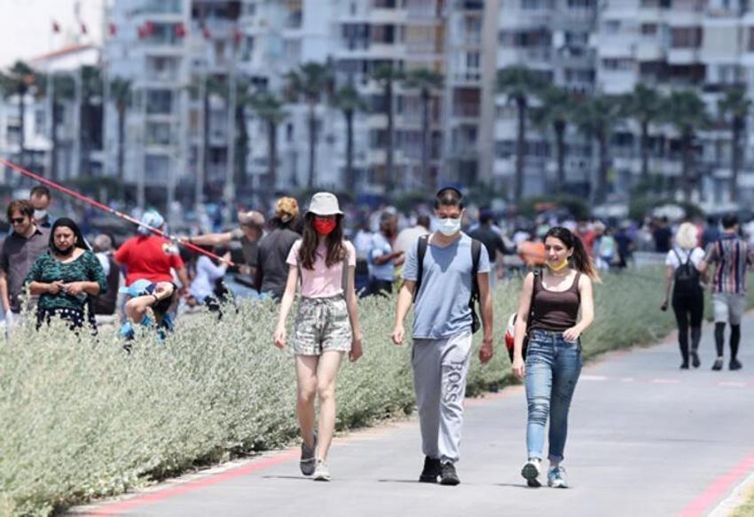 Hafta sonu hafta içi sokağa çıkma yasaklarıyla ilgili son dakika gelişmesi! Yeni kararı açıkladı: Saatler ve pazar günü yasağı...