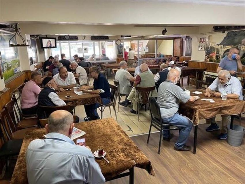 Yasak kararları peş peşe geliyor! Yapmayan oralara giremeyecek: Kahvehaneler, statlar, AVM'ler...