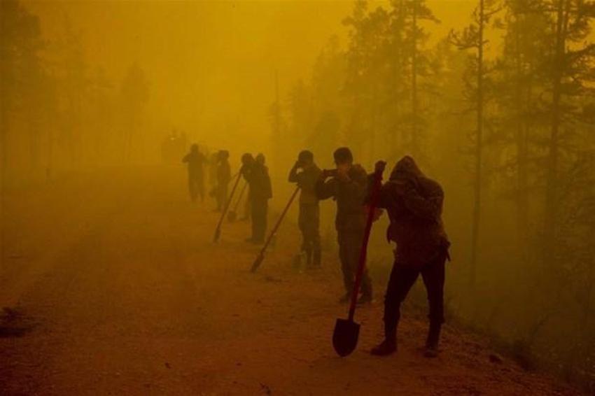 NASA duyurdu! Tarihte bir ilk: Dumanlar 3 bin kilometre uzaktaki Kuzey Kutbu'na ulaştı...