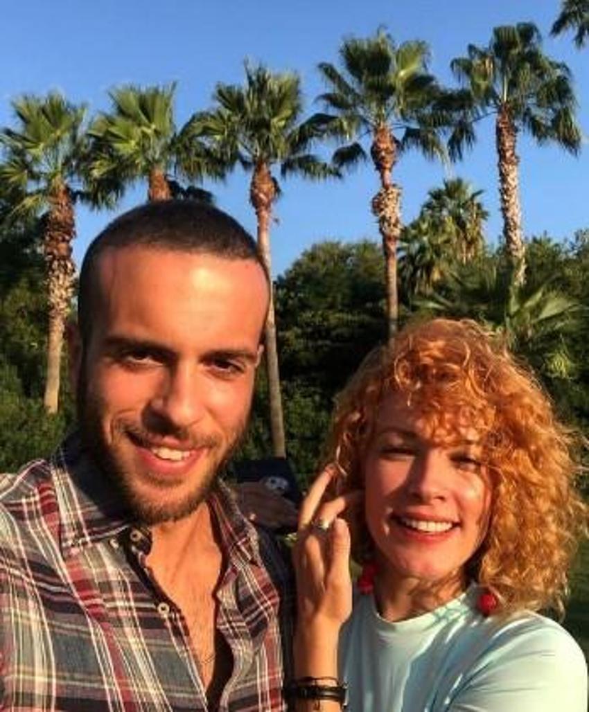 Güldür Güldür’ün Çiçek’i Açelya Topaloğlu'nun sevgilisi ünlü oyuncu çıktı!