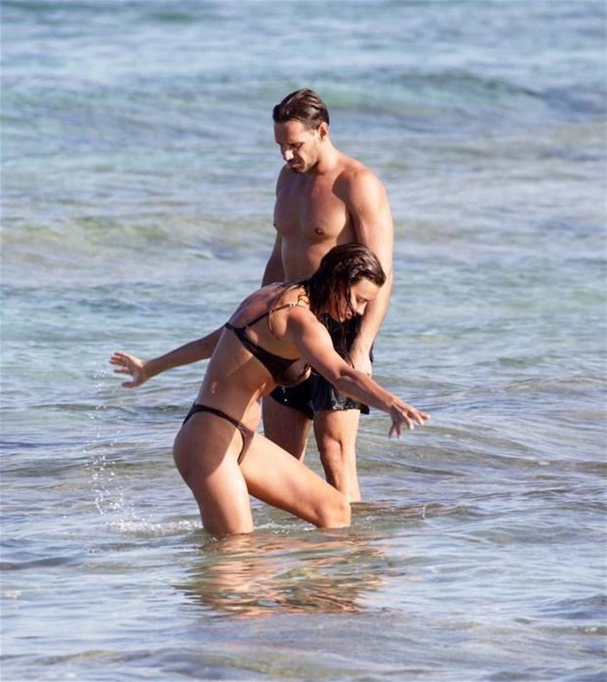 Irina Shayk ve Şeyma Subaşı'nın eski aşkı Guido Senia tatilde
görüntülendi!