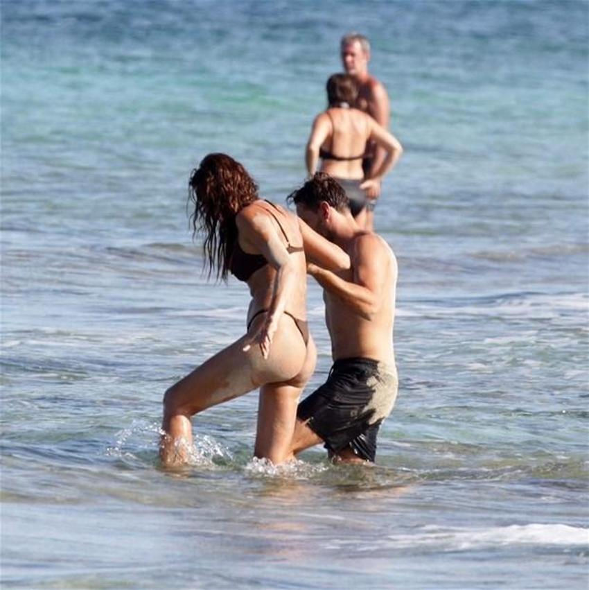 Irina Shayk ve Şeyma Subaşı'nın eski aşkı Guido Senia tatilde
görüntülendi!