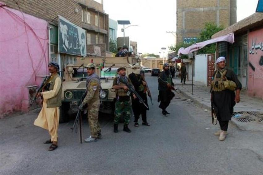 Dünyanın gözü orada, Kunduz da düştü! Taliban durmuyor, ABD vurmaya başladı...