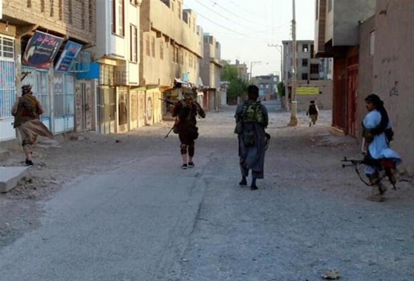 Dünyanın gözü orada, Kunduz da düştü! Taliban durmuyor, ABD vurmaya başladı...