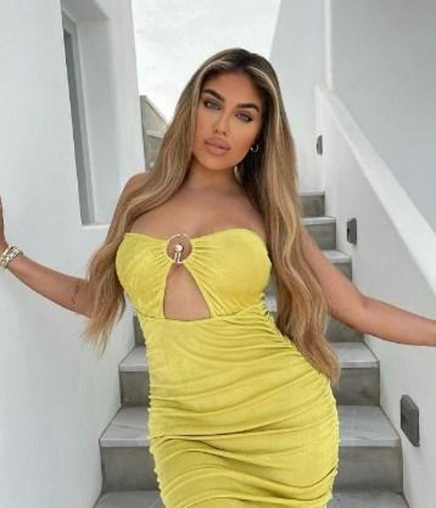 Anna Vakili, yaptığı paylaşımlarla Mikonos'u birbirine kattı