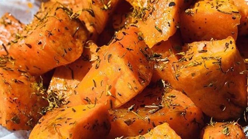 Saçların dökülmesini önlüyor ve büyümelerini sağlıyor... 10 süper besin...