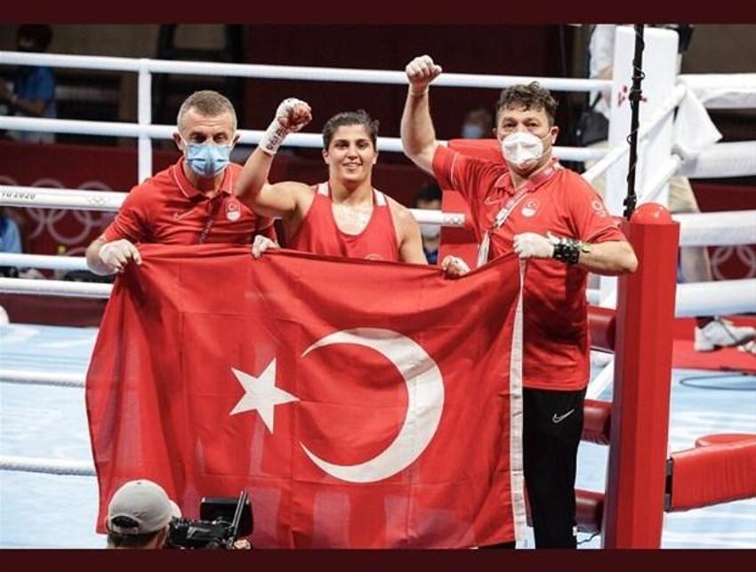 Busenaz Sürmeneli'nin altın madalyasına Ugandalı hakem damgası! Verdiği puan ortaya çıkınca...