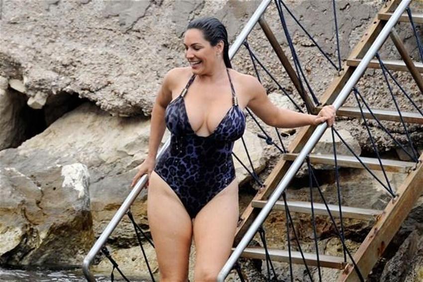 Kelly Brook sessiz kalan ünlü kadınlara isyan etti!