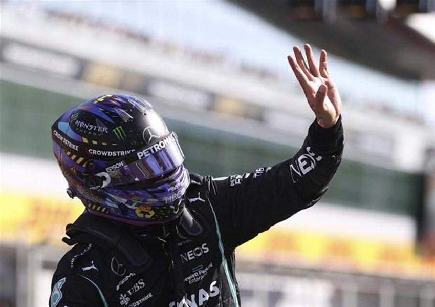 Formula 1'in yıldız ismi Lewis Hamilton'dan Türkiye ve orman yangını paylaşımı