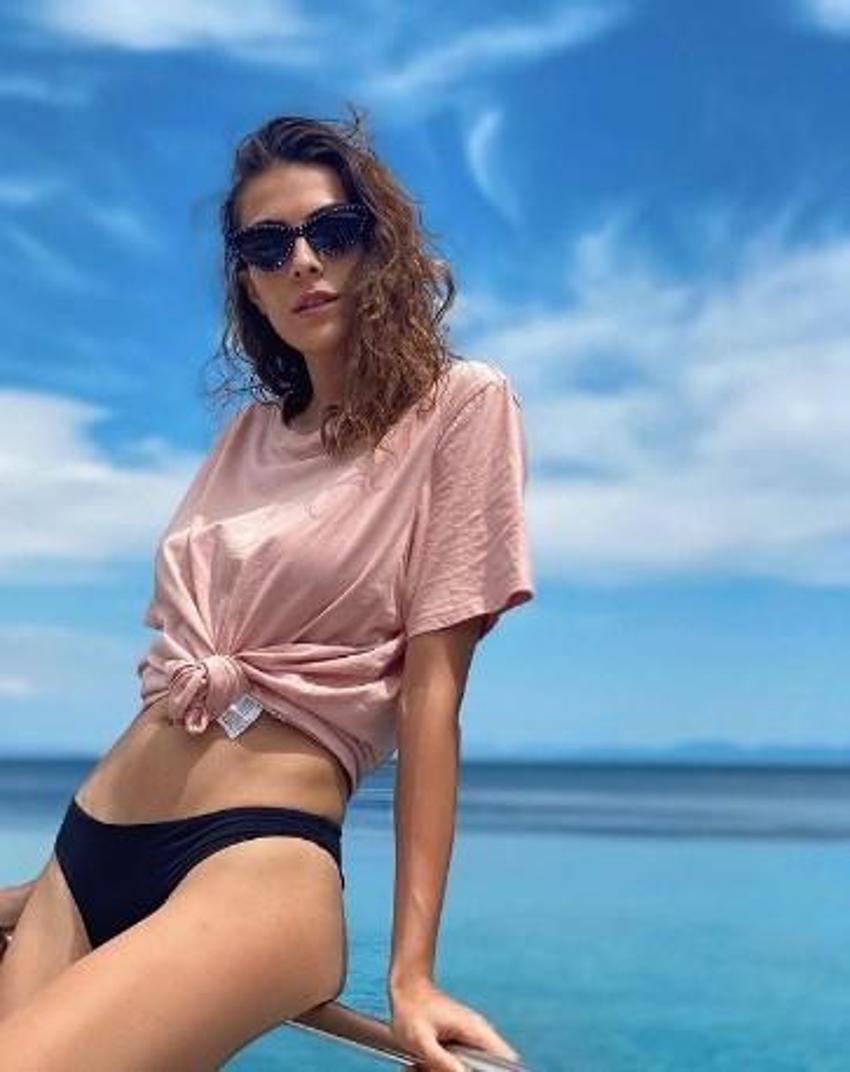 Ezgi Avcı pozlarıyla nefes kesti!