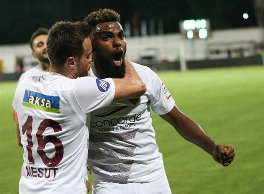 Aaron Boupendza ve Alexander Sörloth İstanbul'a geliyor! Teklif yapıldı...