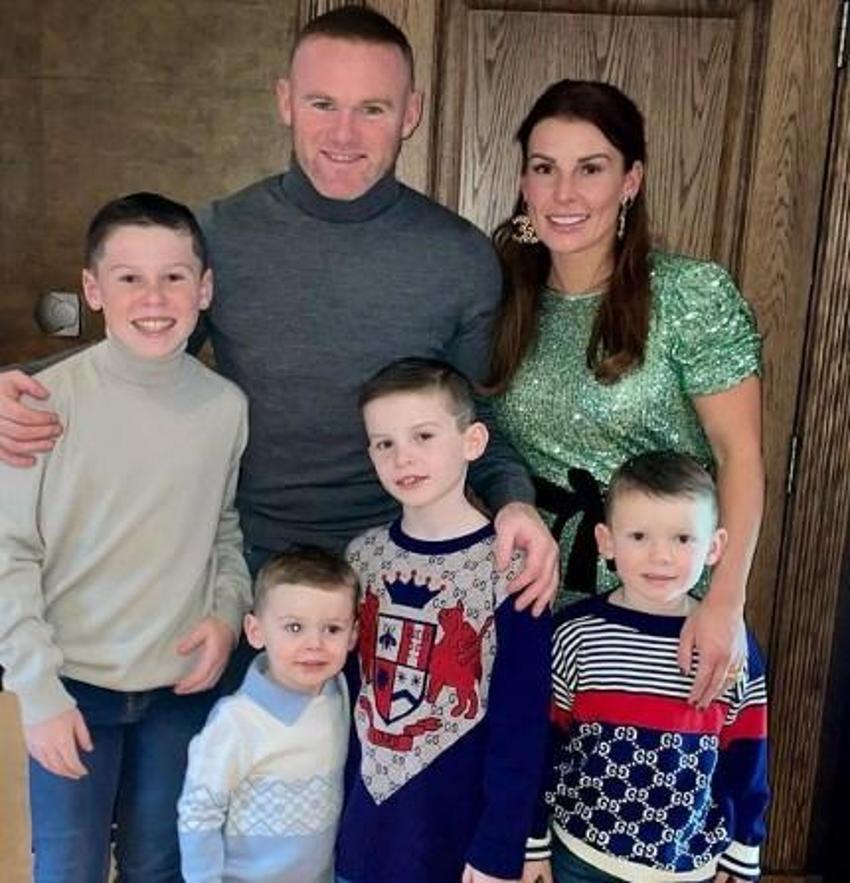 Wayne Rooney'in partisi olaylı bitti! Evli futbolcu fotoğrafları internete düşünce...