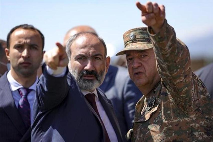 Azerbaycan ile Ermenistan arasında tansiyon yükseliyor Ruslar kışkırtıyor! Kelbecer'de silah sesleri...