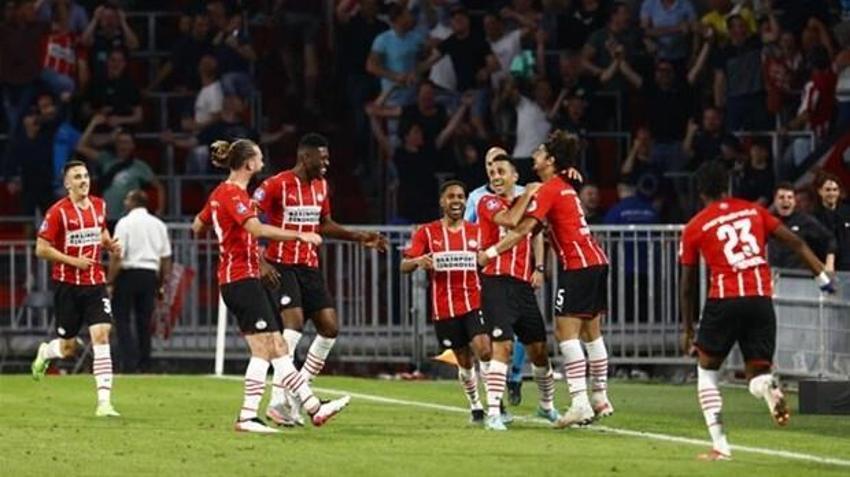 PSV Galatasaray maçı bitti Fatih Terim'i hedef tahtasına koydu! 'Psikolog değilim ama...'