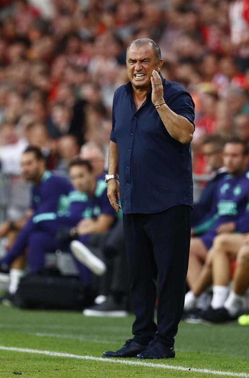 PSV Galatasaray maçından sonra Ahmet Çakar'dan Fatih Terim'e sert gönderme! 'Hollanda 4.lig takımı gibiydiniz'