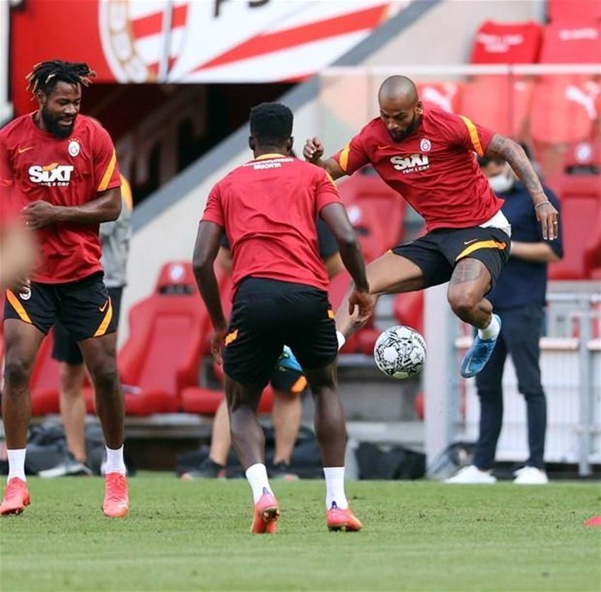 PSV - Galatasaray maçında kadrolar belli oldu! İlk 11'lerde sürpriz Mostafa Mohamed...