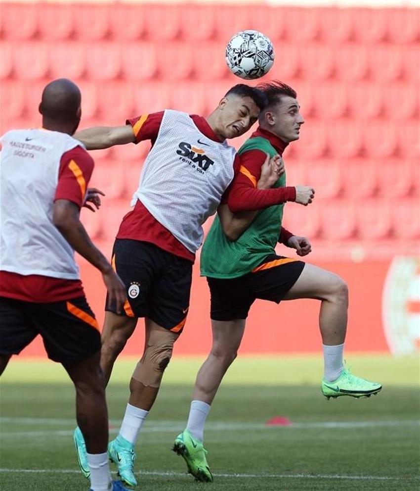 PSV - Galatasaray maçında kadrolar belli oldu! İlk 11'lerde sürpriz Mostafa Mohamed...