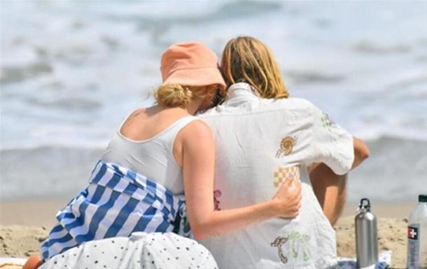 Elsa Hosk’tan sevgilisine cesur poz