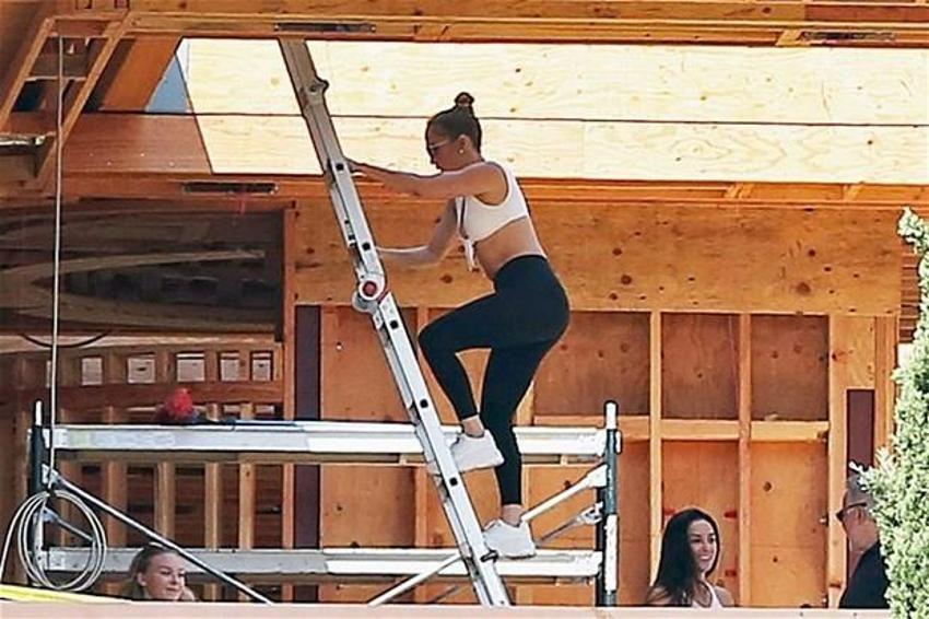 Jennifer Lopez aşk yuvası arıyor!