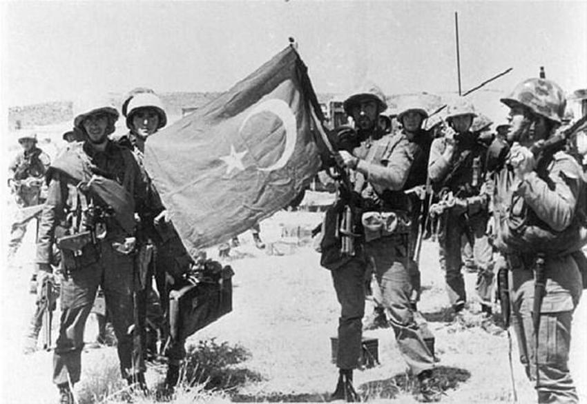 Kuzey Kıbrıs'a tarihi ziyaret Yunan basınını çıldırttı! Cumhurbaşkanı Erdoğan'ın Kapalı Maraş sözleri manşette...