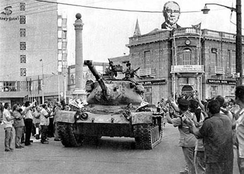 Kuzey Kıbrıs'a tarihi ziyaret Yunan basınını çıldırttı! Cumhurbaşkanı Erdoğan'ın Kapalı Maraş sözleri manşette...